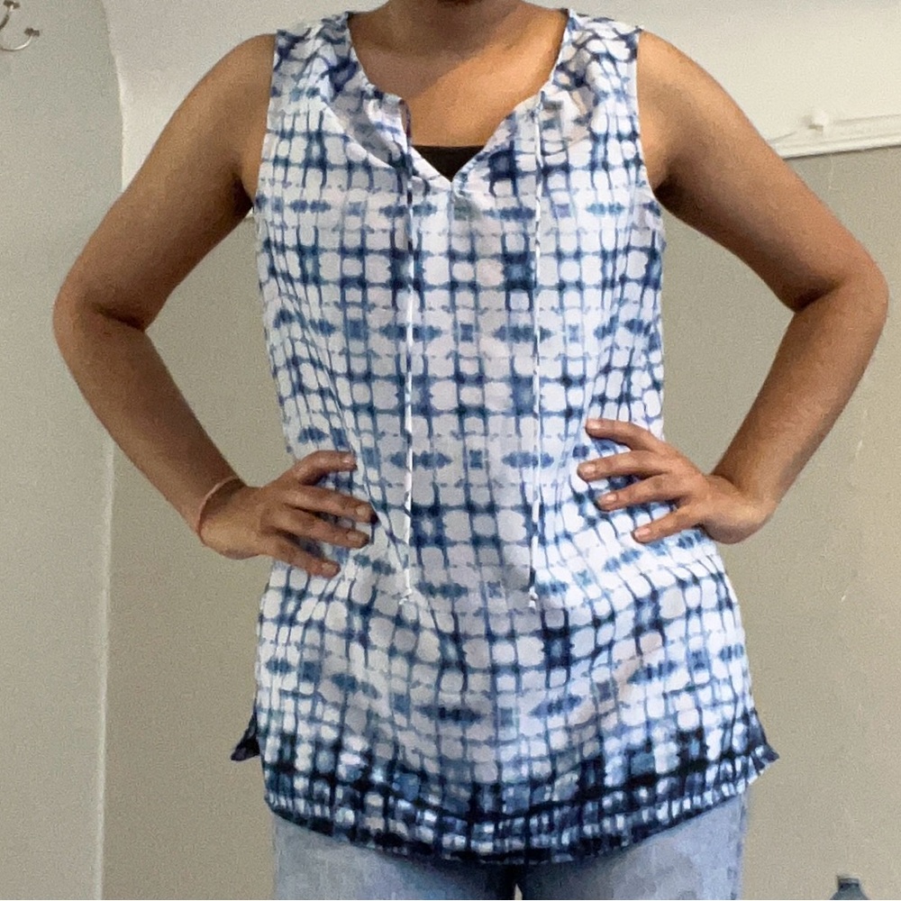 Size Small Blue and White Sleeveless Tie-Dye Peasant Blouse (Crosby)